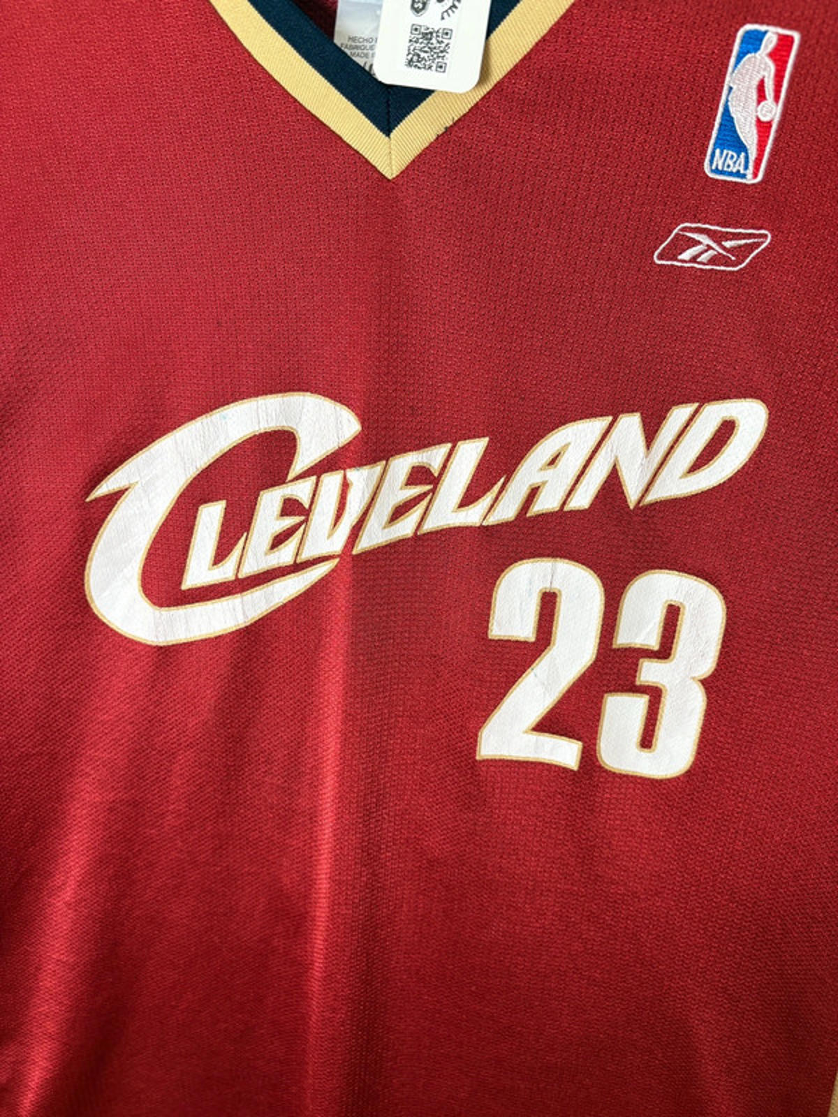 LeBron James 23 Cleveland Cavaliers NBA Reebok Swingman Jersey (L)Vintage 2000s
