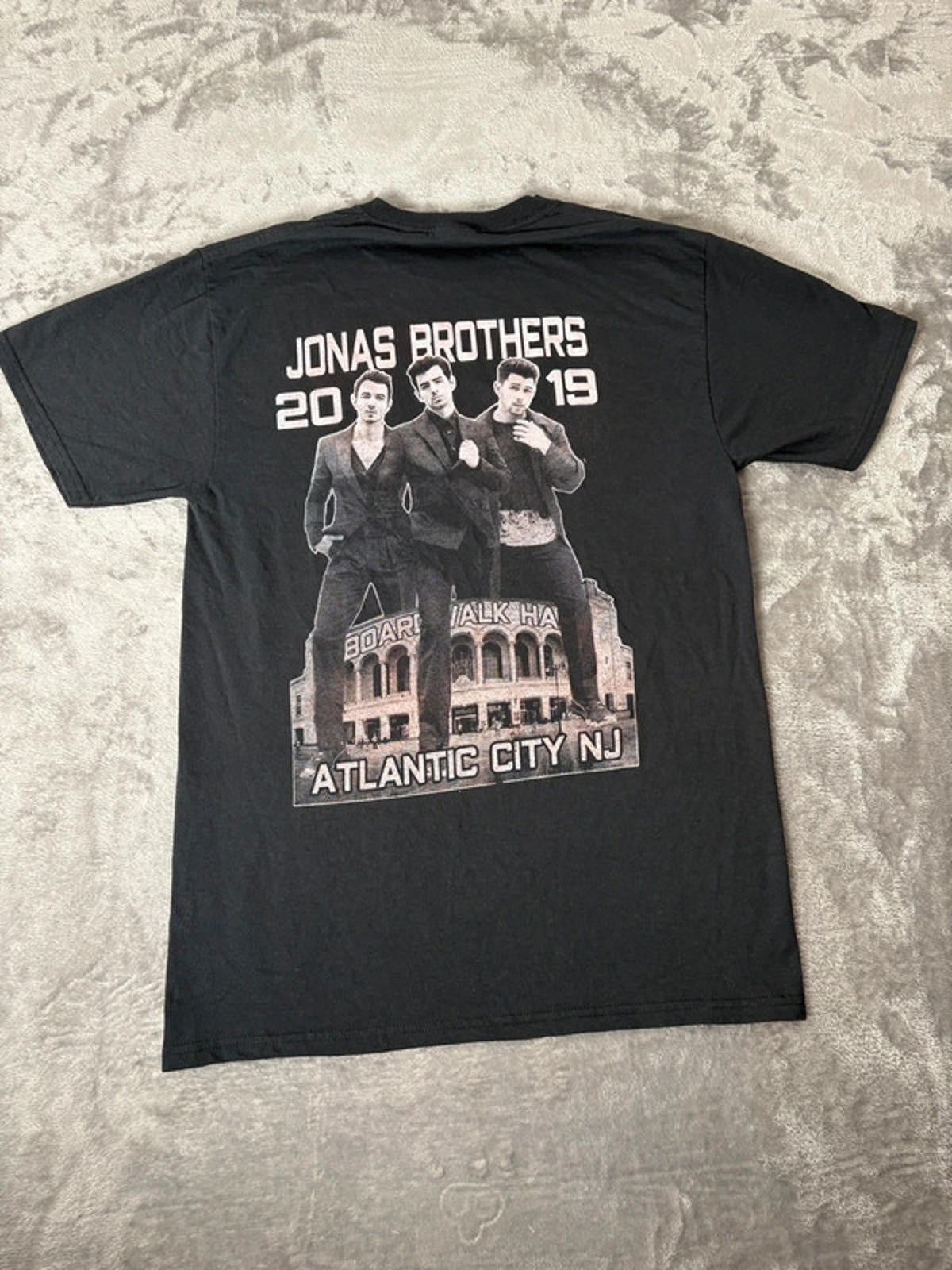 Jonas Brothers 2019 Tour T-Shirt Size M