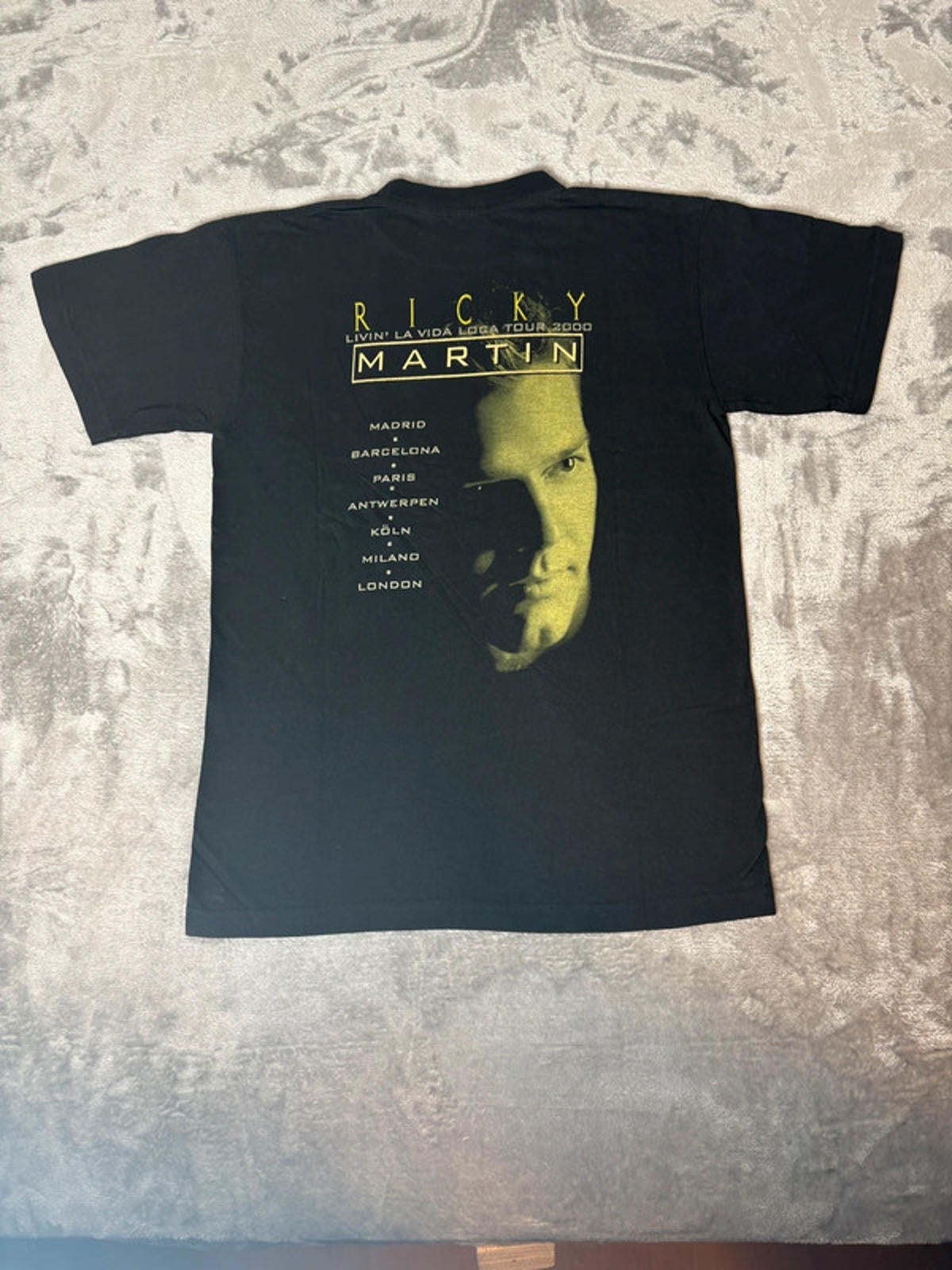 Ricky Martin Live Tour 2000 T-Shirt Size M Vintage 1999