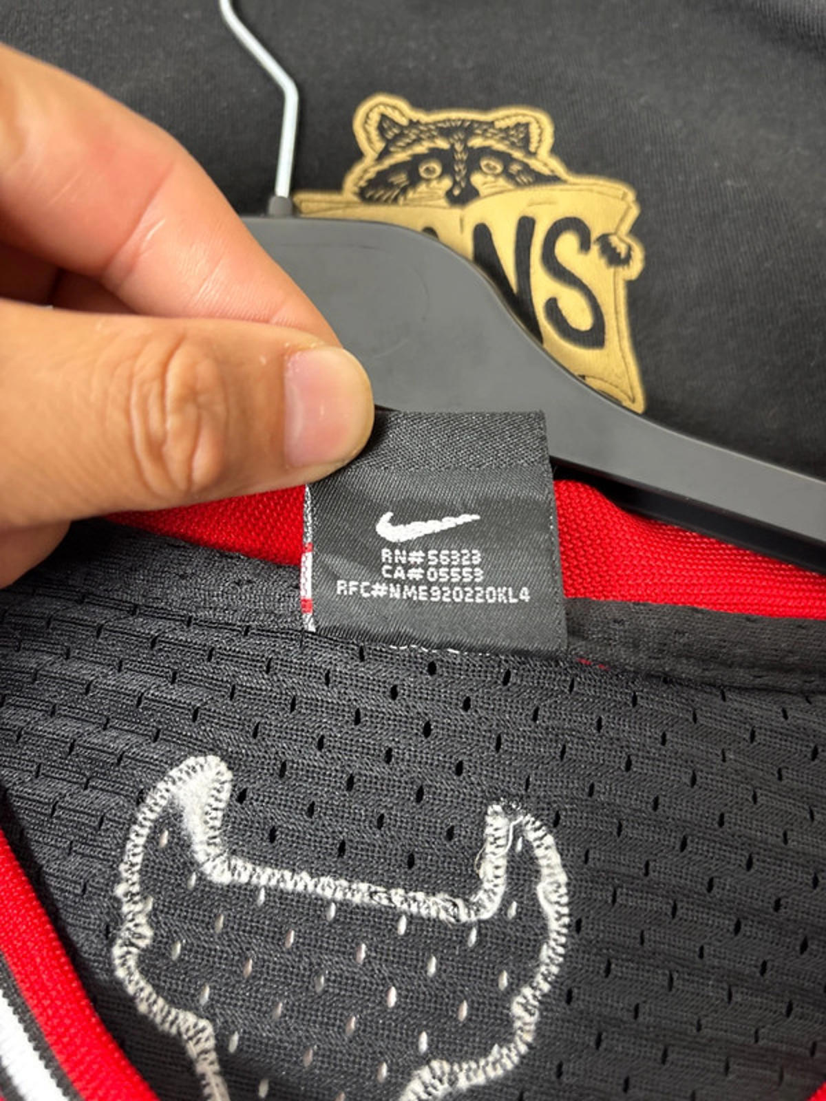 Vintage Nike Michael Jordan 23 Chicago Bulls NBA Jersey (M) Black Red 90s