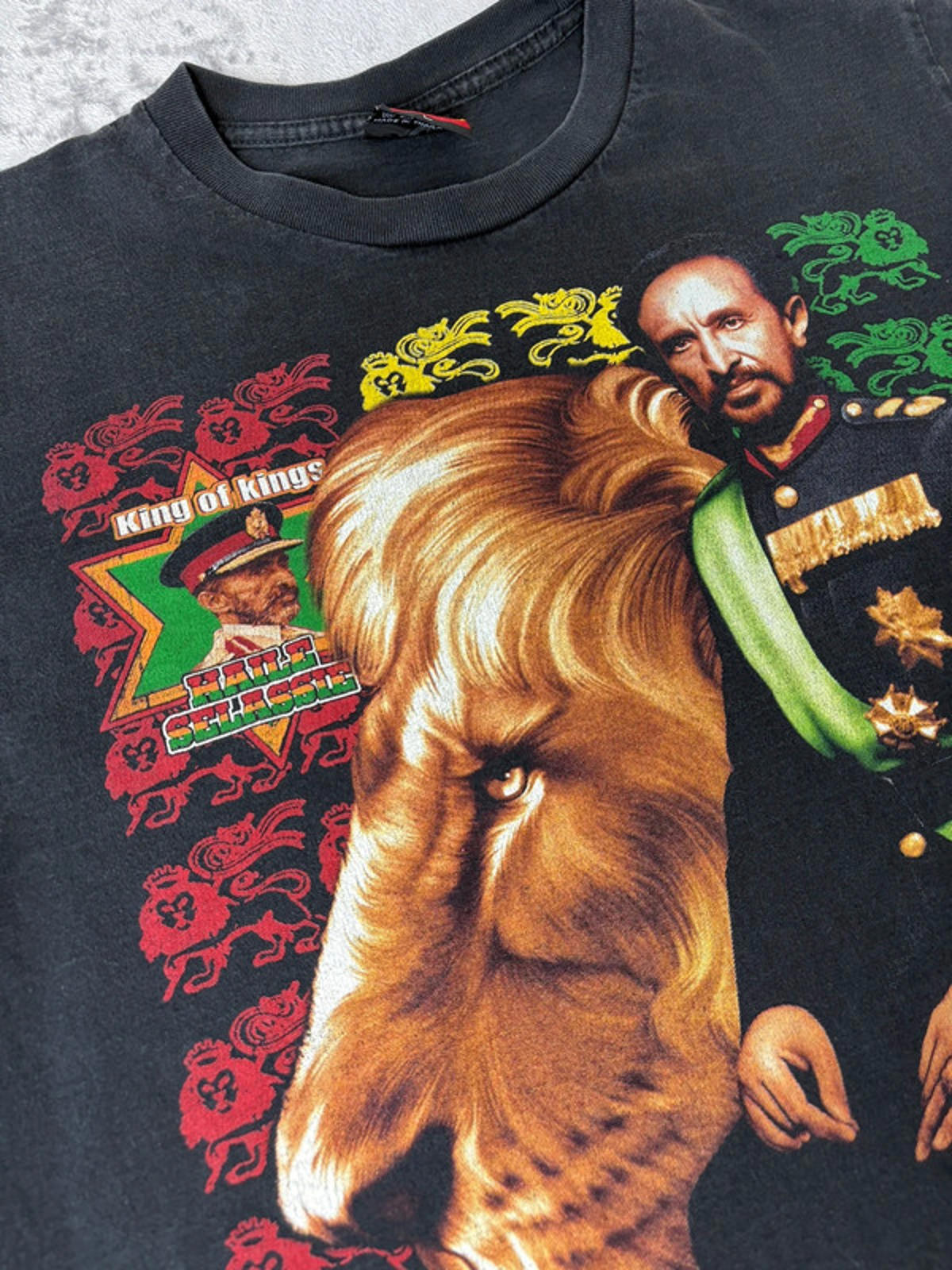 Vintage 2000s Rastafari T-Shirt Haile Selassie Lion of Judah Double Stitch Size L
