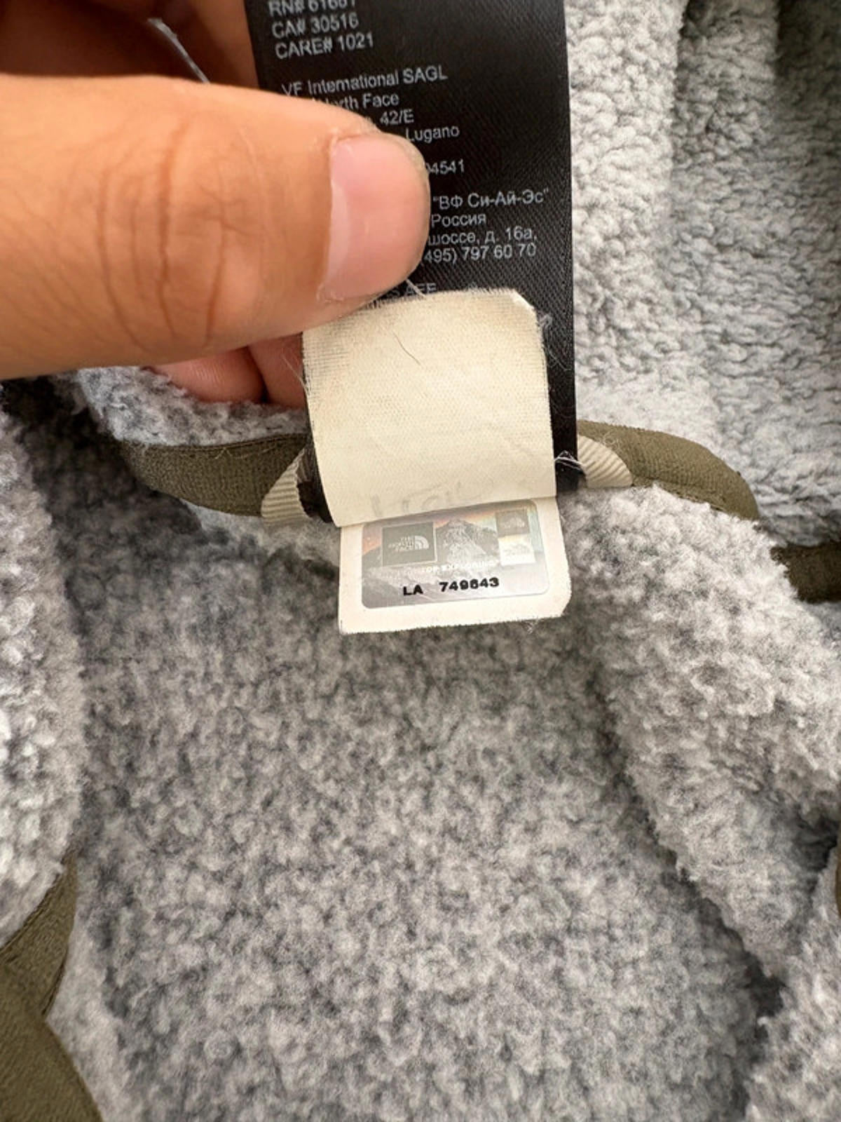 The North Face Women’s Thick Hoodie Fleece (M) Grey Fitted Button Zip Outdoor