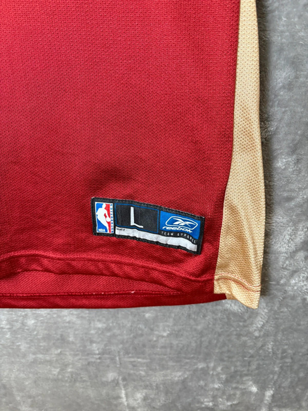 LeBron James 23 Cleveland Cavaliers NBA Reebok Swingman Jersey (L)Vintage 2000s
