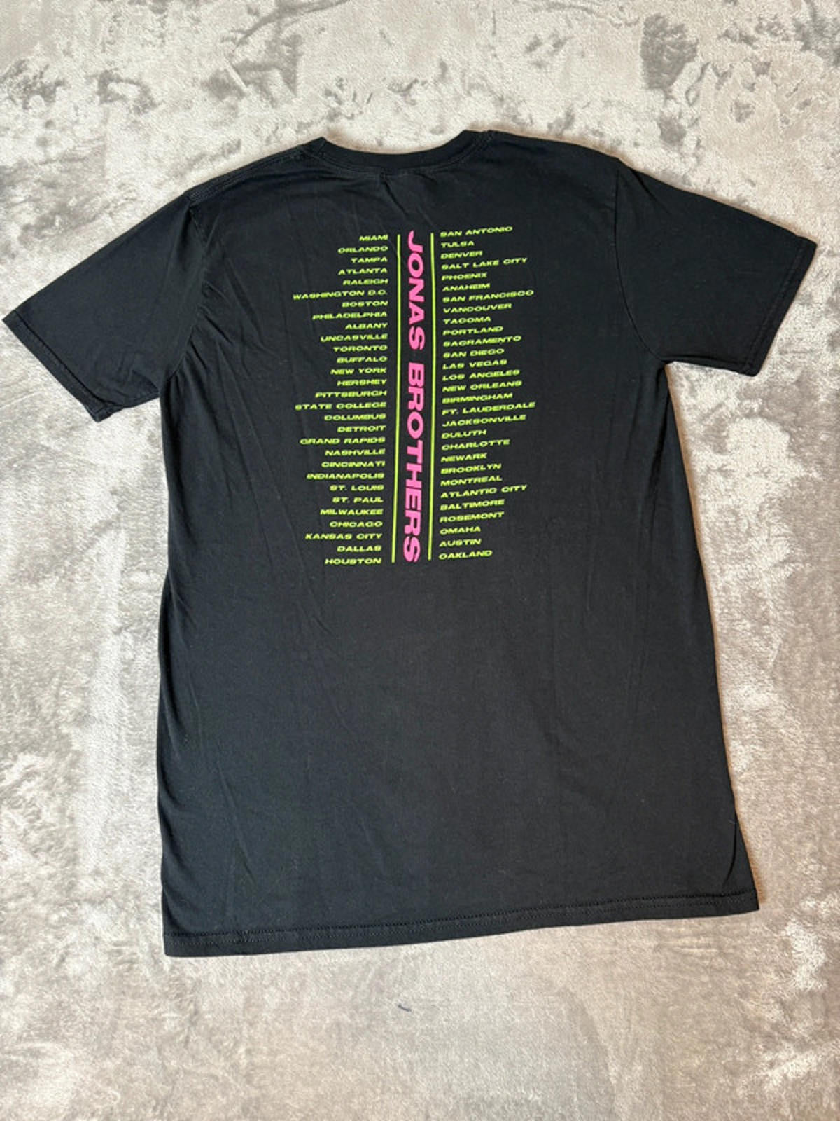 Jonas Brothers Happiness Begins Tour T-Shirt (M) 2019 Black Graphic Band Tee