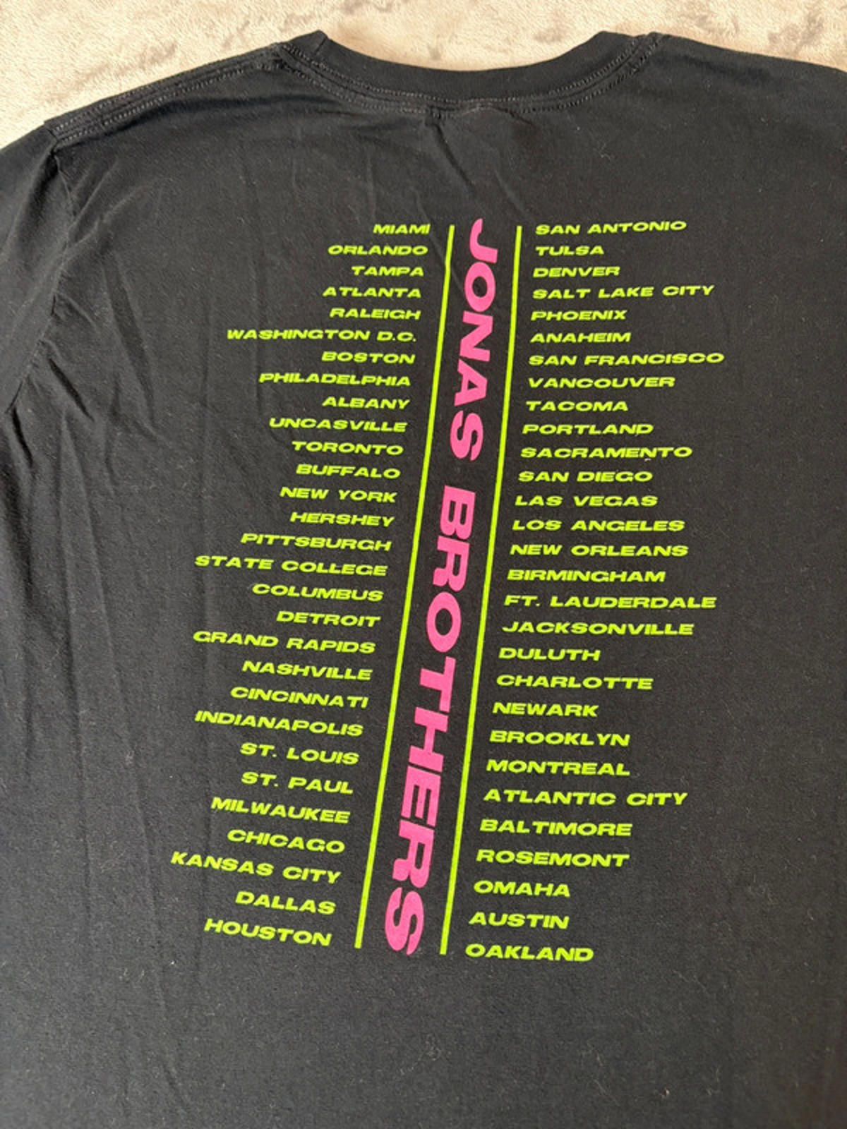 Jonas Brothers Happiness Begins Tour T-Shirt (M) 2019 Black Graphic Band Tee