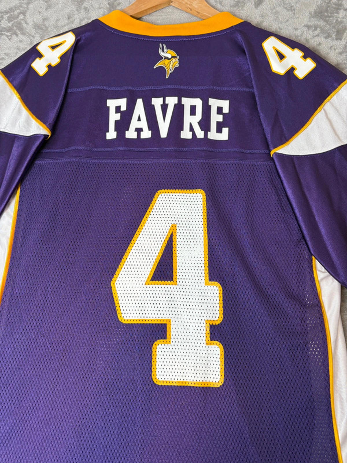 Vintage NFL Brett Favre Vikings Jersey Size M 2009 Reebok On Field Purple