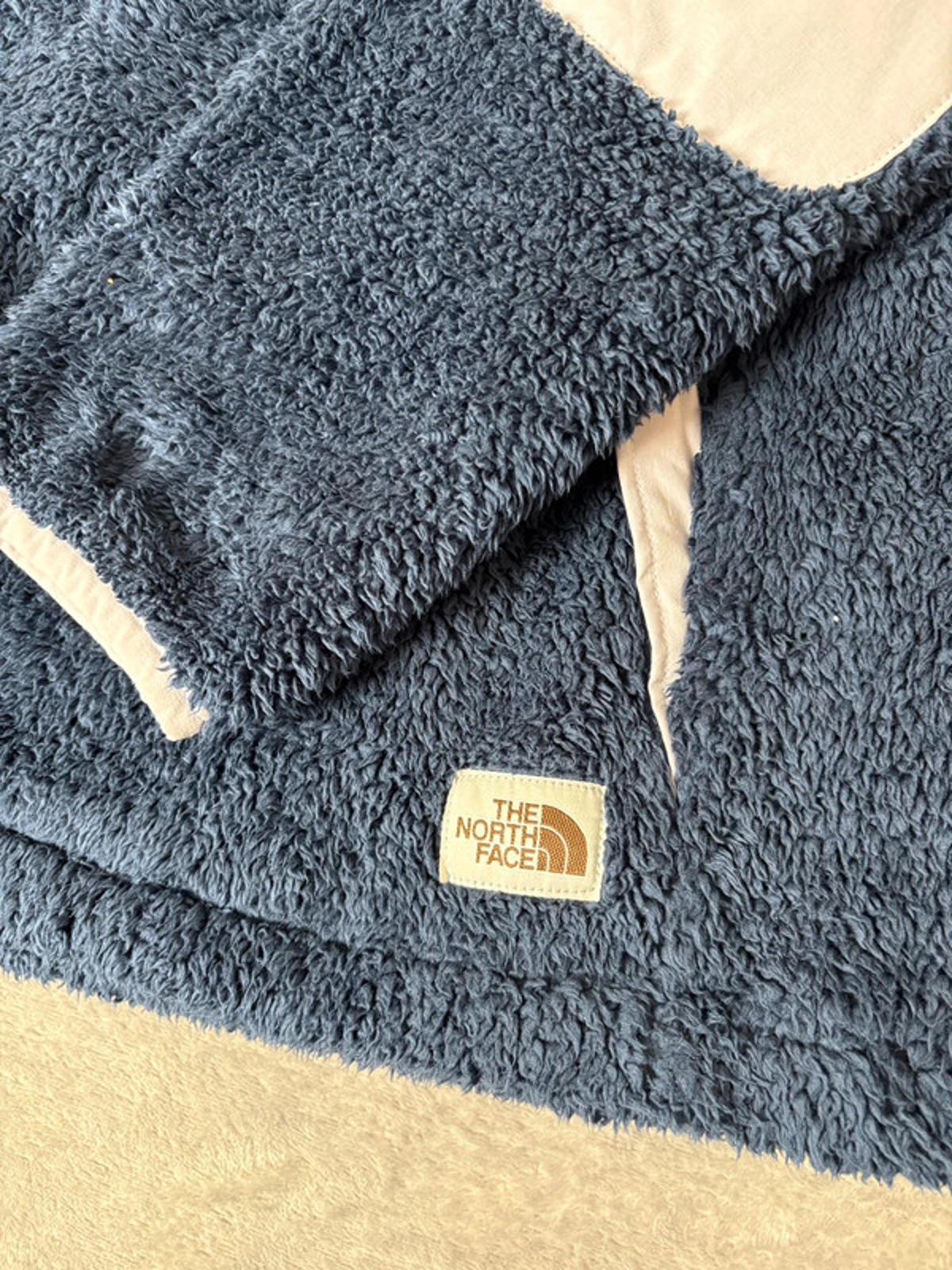 The North Face Women’s Sherpa Teddy Fleece Hoodie Pullover (M) Navy Blue White