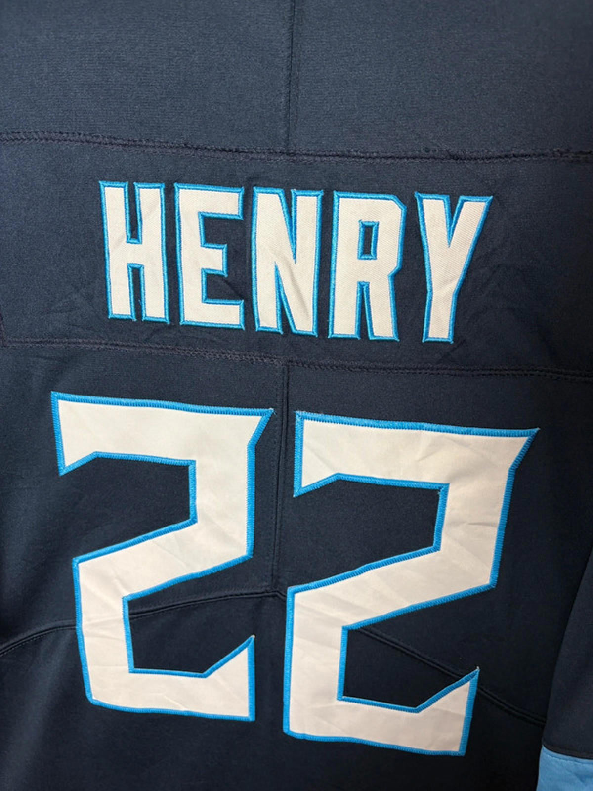 Nike On Field NFL Derrick Henry 22 Tennessee Titans Jersey Embroidered (S)