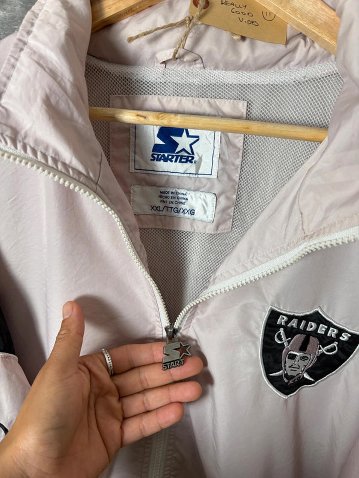 Starter NFL Raiders Jacket XXL Men’s Black & Grey Embroidered Windbreaker Hoodie