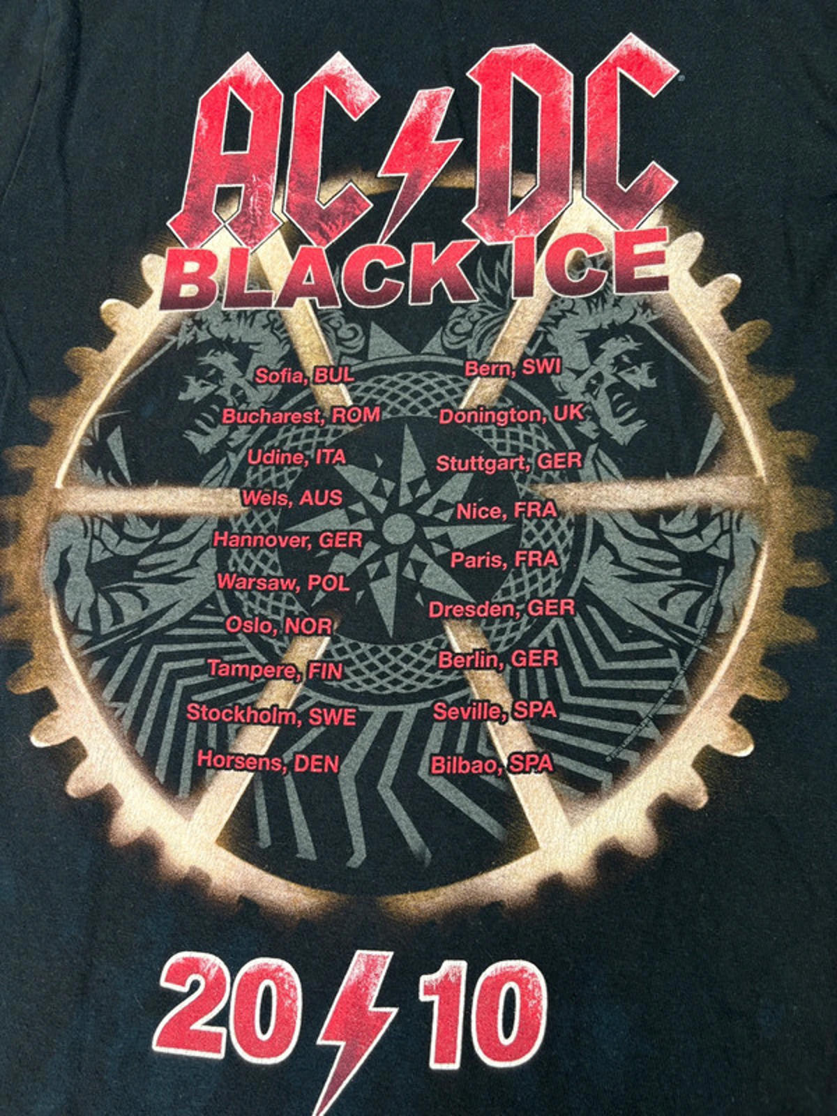 AC/DC Black Ice Tour 2010 Vintage Band T-Shirt Medium Starworld Tag