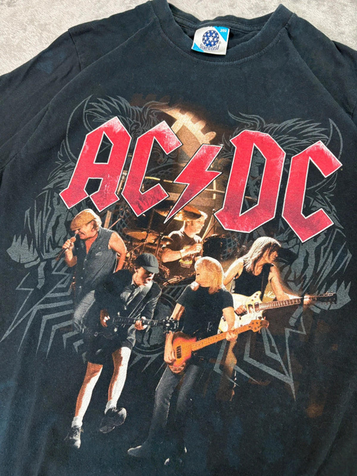 AC/DC Black Ice Tour 2010 Vintage Band T-Shirt Medium Starworld Tag