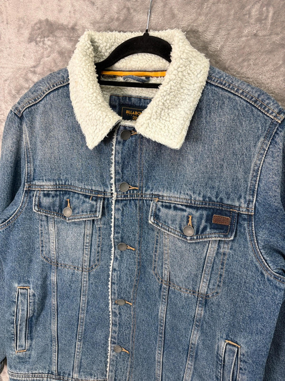 Billabong Surfplus Barlow Sherpa Denim Jacket (L) Men’s – Blue