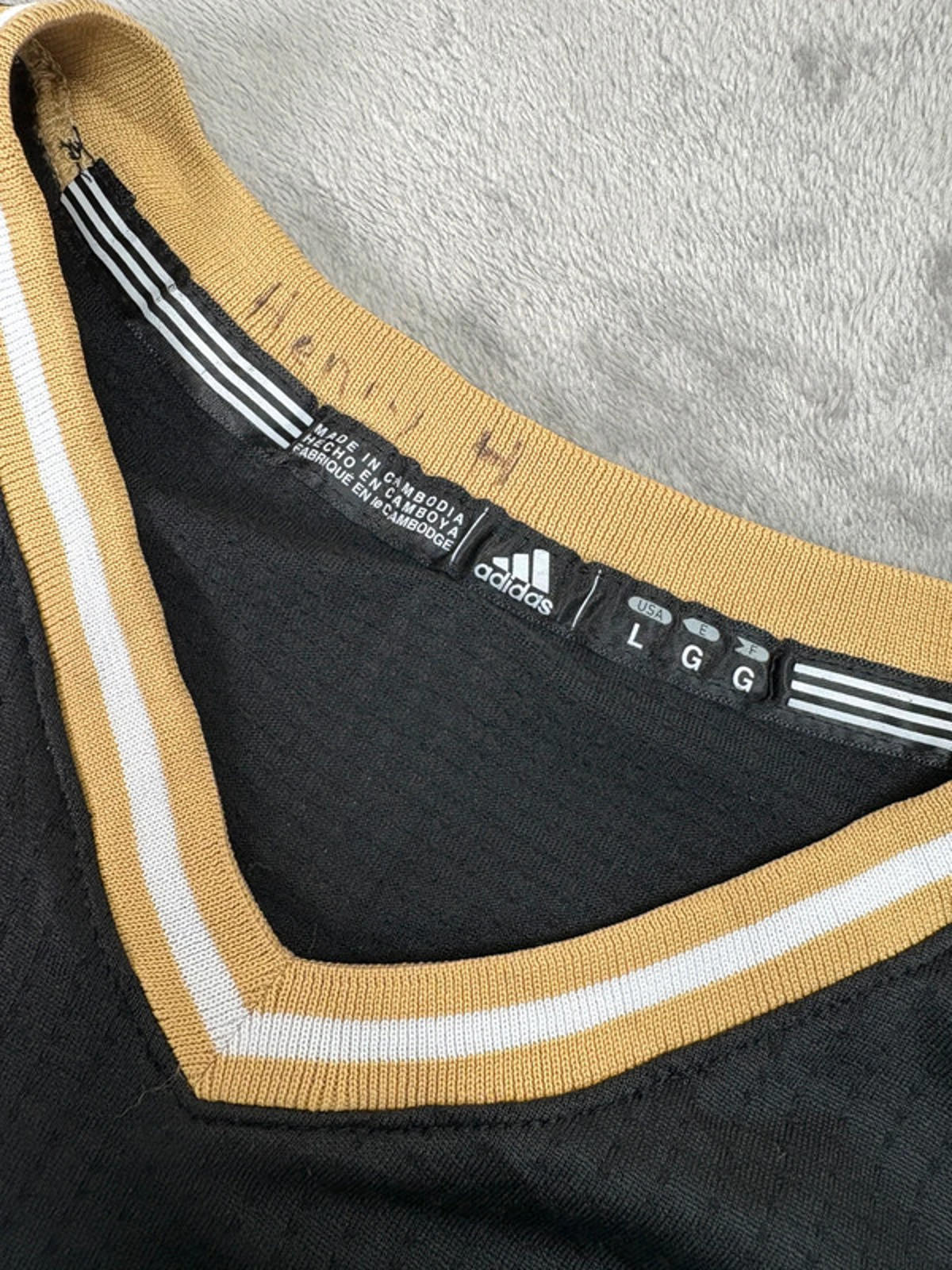 Adidas NBA Toronto Raptors DeRozan 10 Jersey Black/Gold Large Fits S/M